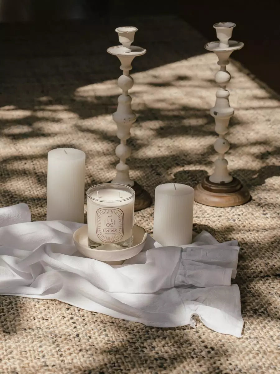 Set 2 Candelabros Blancos Rústicos Base Madera